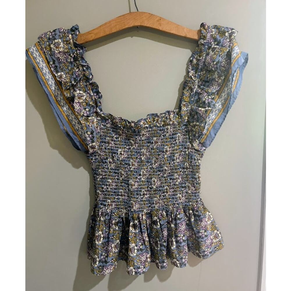 Jennifer & Grace Blue Floral Smocked Ruffle Top - Medium‎